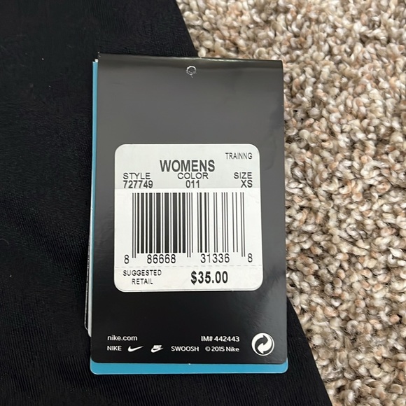 Nike Tank - Picture 2 of 5